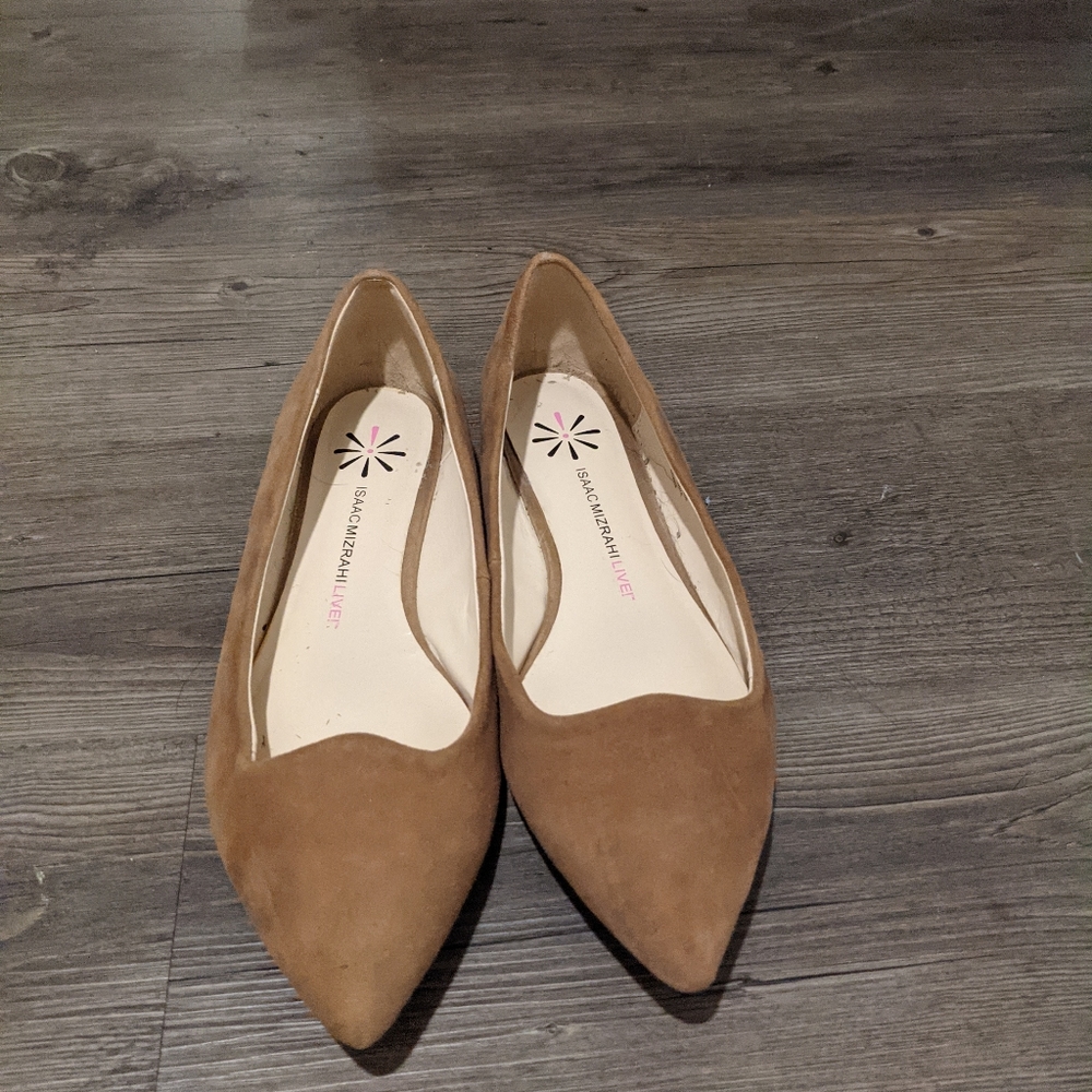 Isaac Mizrahi | NWOT Tan Flats